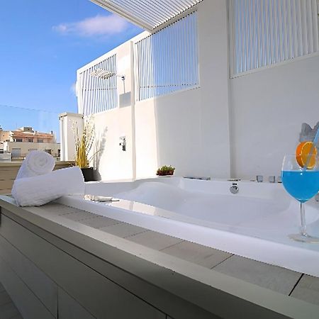 Incredible Penthouse With Jacuzzi In The Center, Unique In The Area Apartment Barcelona Bagian luar foto