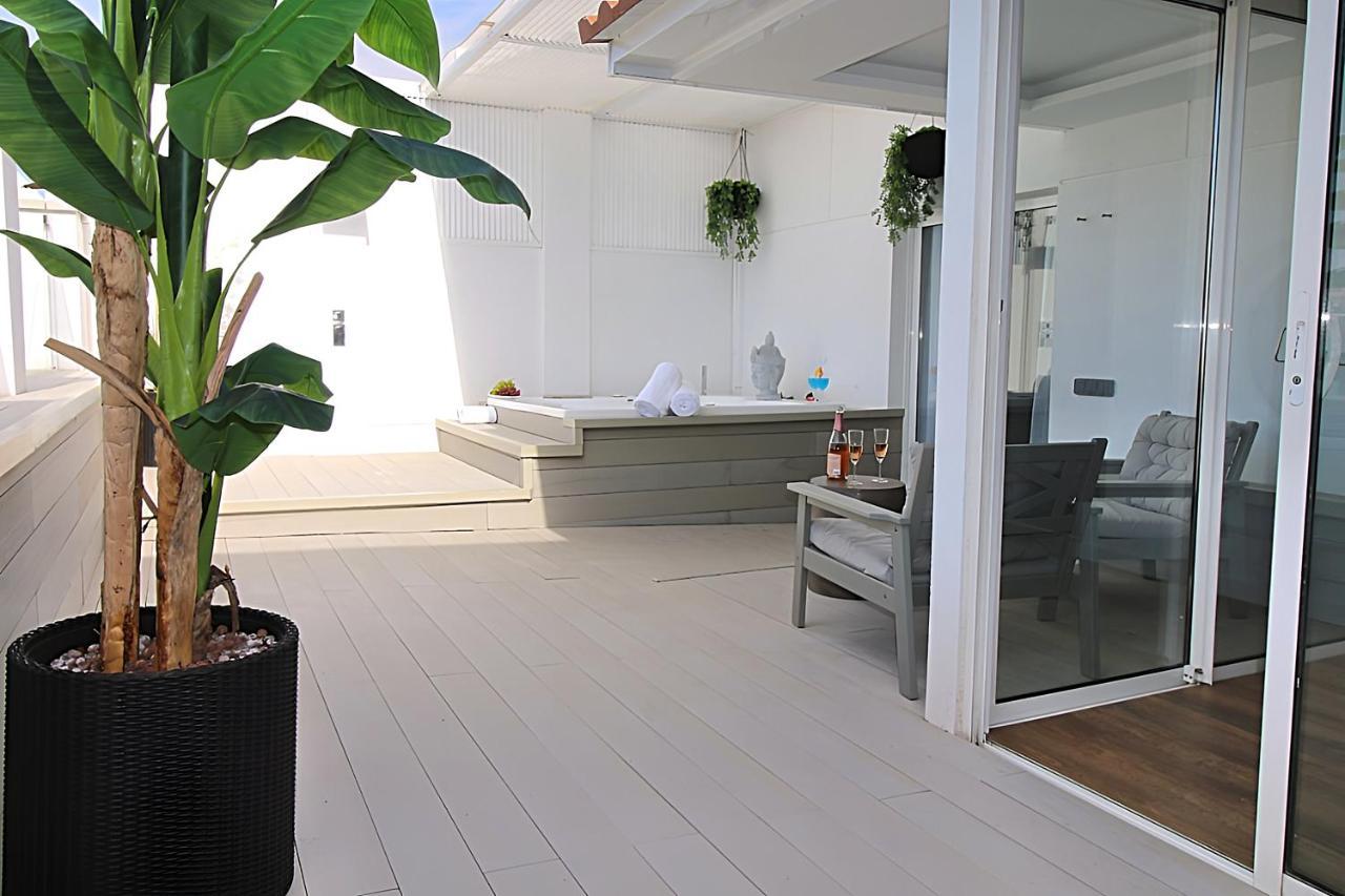 Incredible Penthouse With Jacuzzi In The Center, Unique In The Area Apartment Barcelona Bagian luar foto