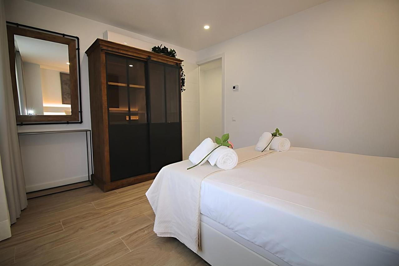 Incredible Penthouse With Jacuzzi In The Center, Unique In The Area Apartment Barcelona Bagian luar foto