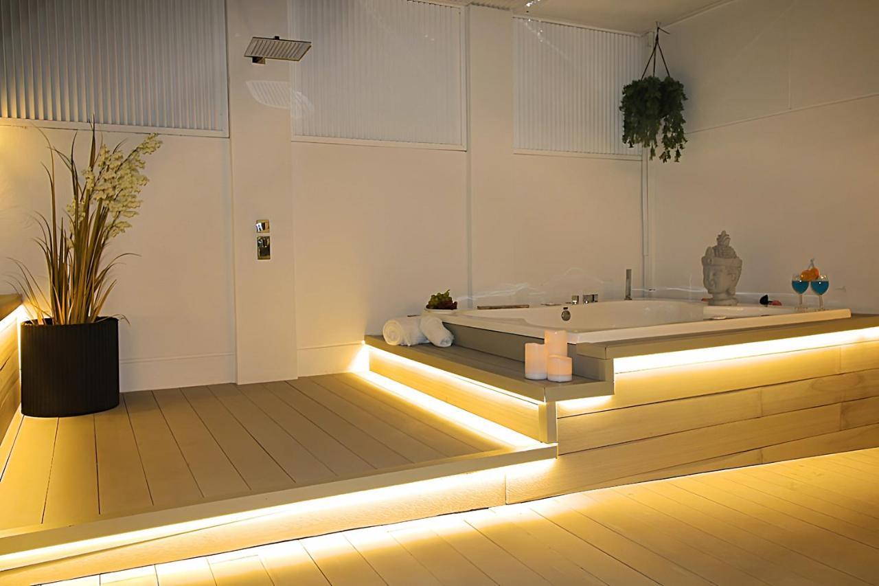 Incredible Penthouse With Jacuzzi In The Center, Unique In The Area Apartment Barcelona Bagian luar foto